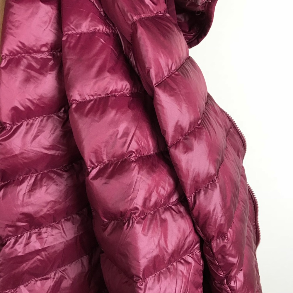 Cute Puffer Jacket! - image 8